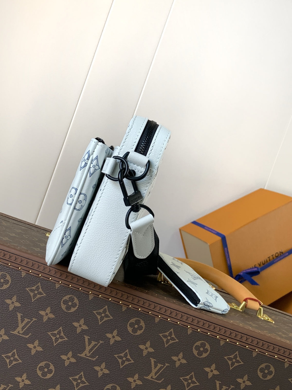 Bag Trio Messenger LV Monogram Shadow em Couro