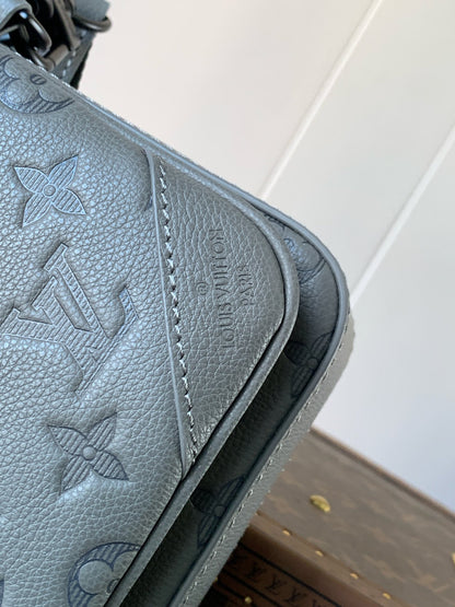 Bag Trio Messenger LV Monogram Shadow em Couro