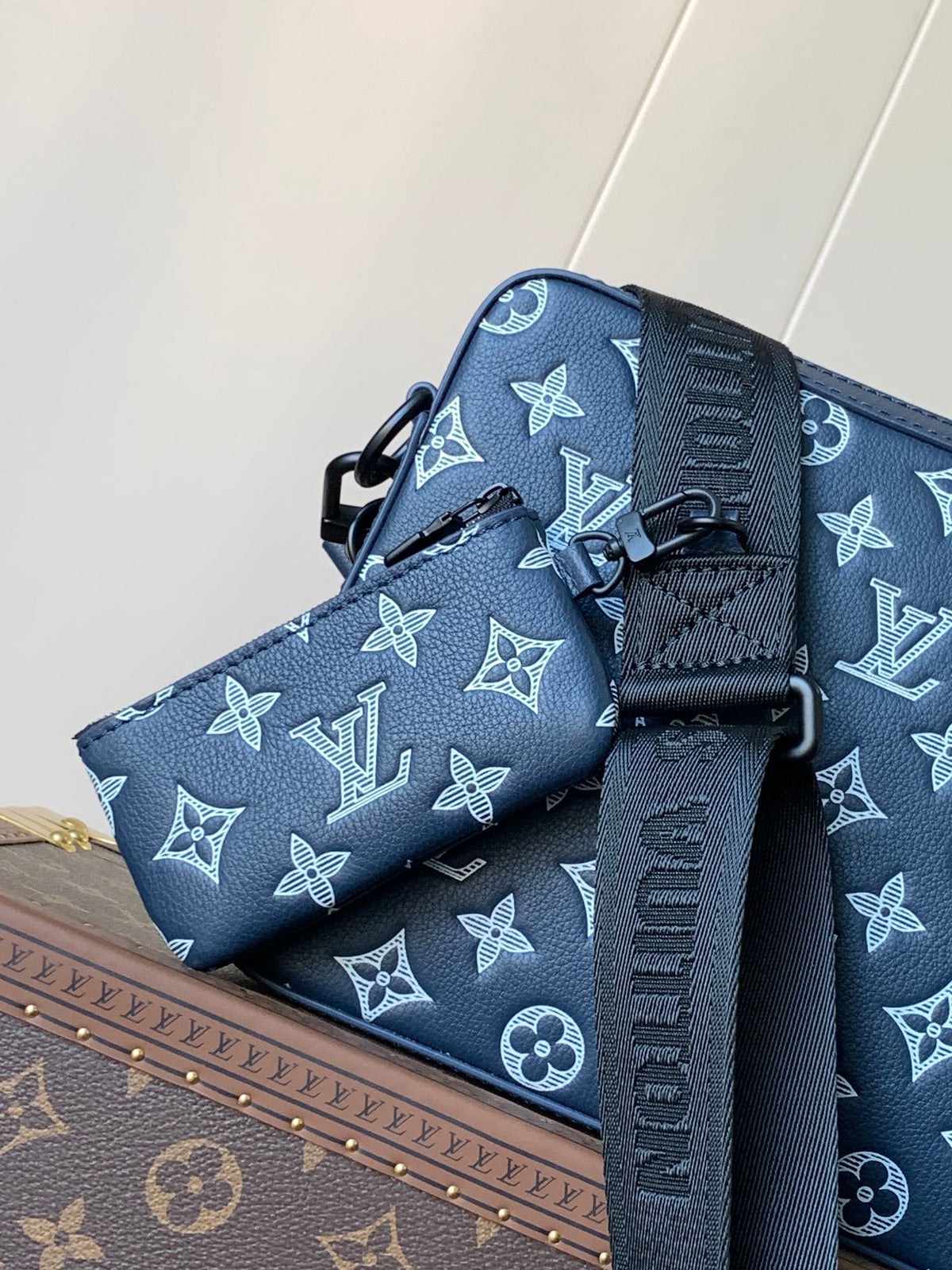 Bag Trio Messenger LV Monogram Shadow em Couro