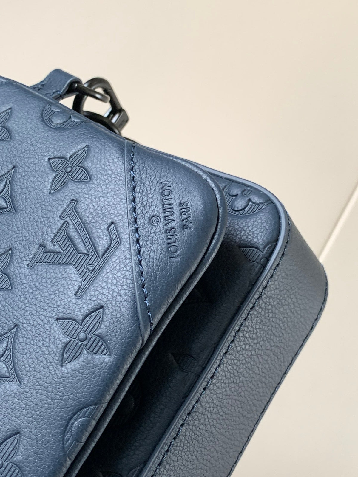 Bag Trio Messenger LV Monogram Shadow em Couro