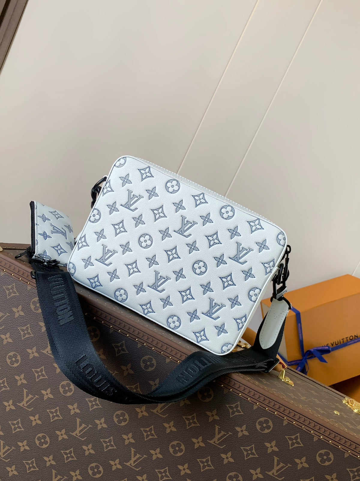 Bag Trio Messenger LV Monogram Shadow em Couro